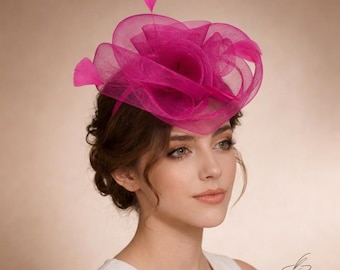 Hot Pink Fascinator Hat Close-Up, Elegant Mesh Feather Headpiece, Wedding Derby Hair Accessory