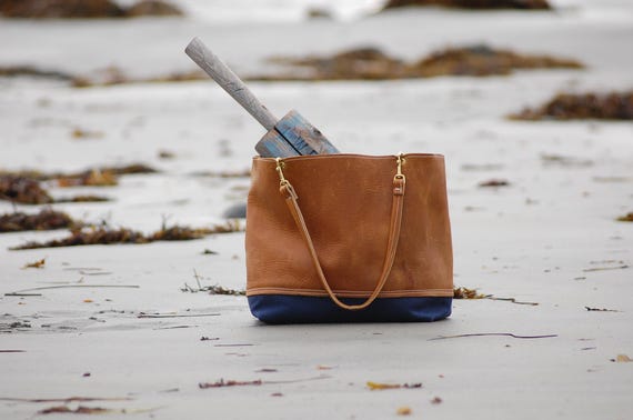 ★TOUT Y EST★ Leather Boat Back Blue MW221BB9BL Large navy blue leather Tote bag TOUS Sun | TOUS