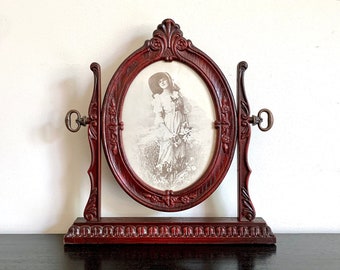 Vintage Swivel Picture Frame Faux Wood Acrylic Victorian Inspired Oval Picture Frame Made in Hong Kong British Registered Design No 1014903