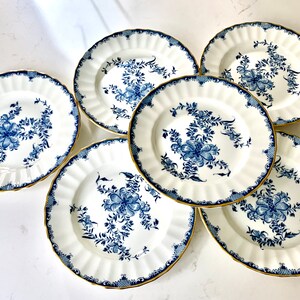 Set of 6 Royal Worcester B&B Plates 6.25" Mansfield Blue Pattern  Made in England Bone China Dinnerware Blue Peonies on White w/ Gold Trim