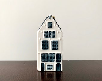 KLM Blue Delft House 50 Bols Liqueur Full and Sealed Miniature Dutch House #50 from ALM Airlines Amsterdam Netherlands