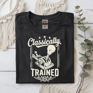 Klassisch ausgebildete manuelle Auto-Pedale PNG, Stick-Shift-Fahrer-Sublimationsdesign, lustige Auto-Enthusiast-Shirt-Grafik, Schaltgetriebe