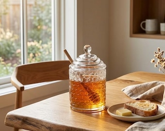 Honeycomb Glass Honey Pot with Beehive Lid & Wooden Dipper – Kitchen Counter Display