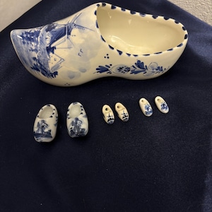 Delft Blue Hand-Painted Holland Ceramic Clog Planter  — Large Shoe + 6 Miniatures in the Collection, Windmill Motif, Handgeschilderd