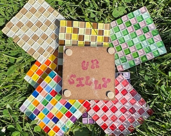 Dessous de verre en carreaux colorés