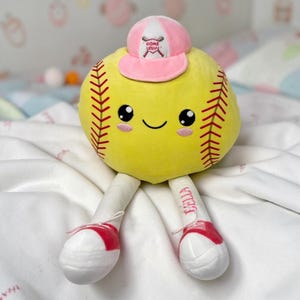 Peluche de sóftbol personalizado / Peluche de sóftbol con nombre personalizado / Regalo para jugador y entrenador, Regalo para equipo juvenil / Venta de pretemporada del día inaugural