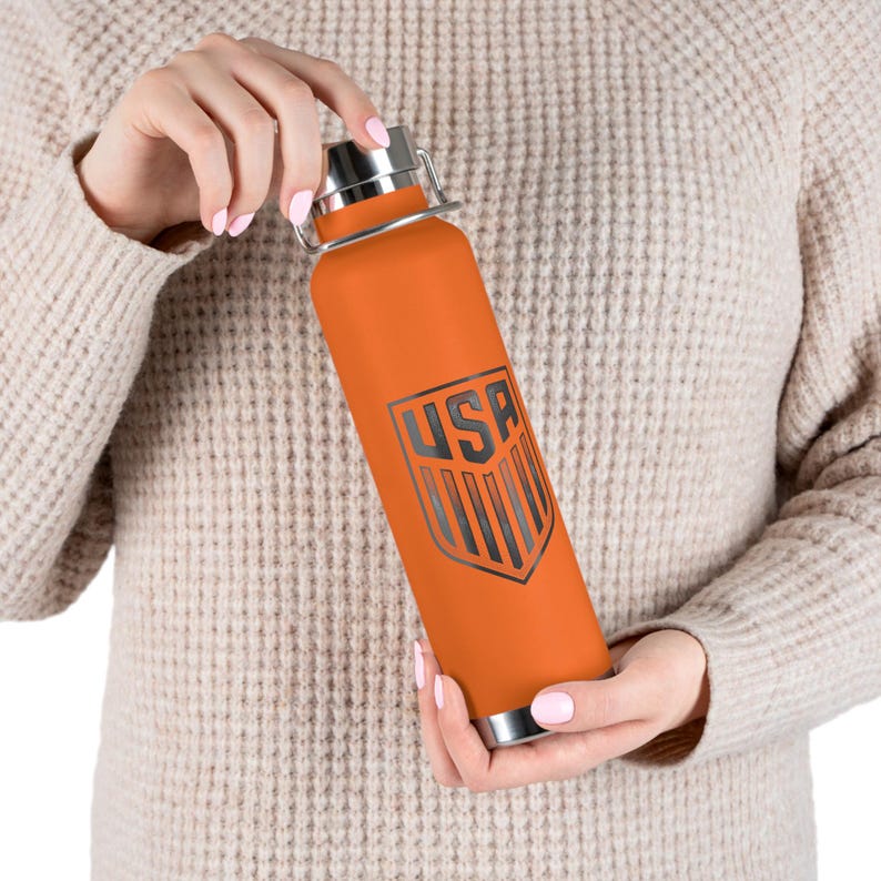 Botella de agua isotérmica con el escudo de la selección nacional de fútbol de EE. UU. – Botella de acero inoxidable de 650 ml – Artículos para aficionados de EE. UU. imagen 11