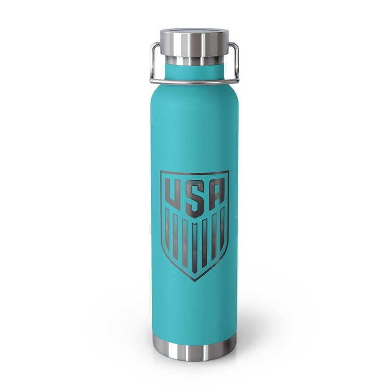 Botella de agua isotérmica con el escudo de la selección nacional de fútbol de EE. UU. – Botella de acero inoxidable de 650 ml – Artículos para aficionados de EE. UU. imagen 5