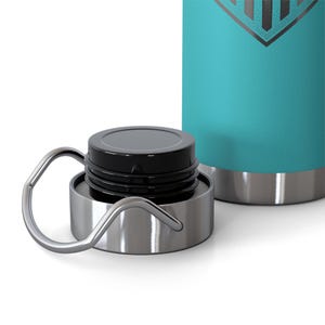 Botella de agua isotérmica con el escudo de la selección nacional de fútbol de EE. UU. – Botella de acero inoxidable de 650 ml – Artículos para aficionados de EE. UU. imagen 18