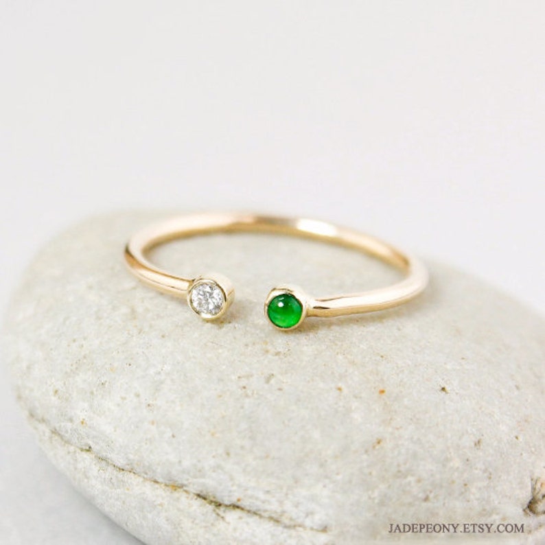 Emerald Green Icy Jade Diamond Ring 14kt Gold Modern Wedding Etsy