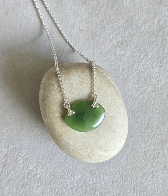 Sterling Silver Green Nephrite Jade Oval Pendant Necklace