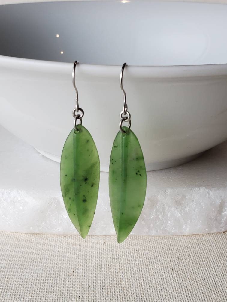 Jade leaf earrings deals