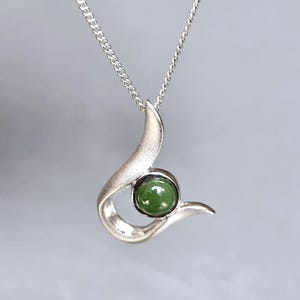 Modern Silver Green Jade Necklace: Natural Nephrite Pendant