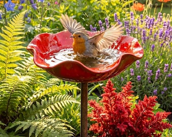 Vaschetta per uccelli a forma di fiore realizzata a mano con paletto da giardino, bacinella d'acqua per uccelli e api, decorazione da giardino per esterni con paletto in metallo per cortile, patio o giardino