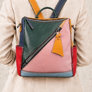 Patchwork-läderryggsäck för kvinnor, flerfärgad design med diagonal dragkedja