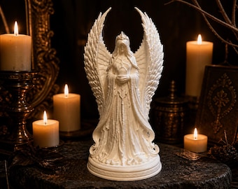 Statua della Regina Homunculus