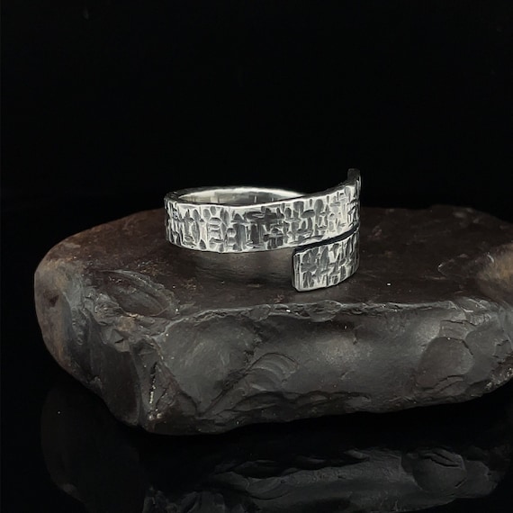 Silver Bypass Ring Narrow Textured Rustic Minimalist Size Adjustable Men or Women R131