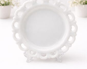 Vintage Anchor Hocking Old Colony Scalloped Lace Edge Milk Glass 8”D Plate set of 4