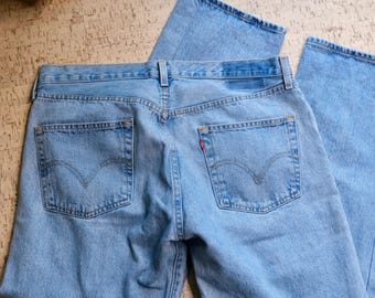 Vintage 501, Y2K light/medium wash button fly Levi’s 501 Jeans