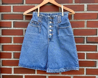 Pantalones cortos estilo bermuda de talle alto de la marca Jordache, estilo vintage de los años 80.