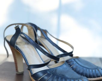 Zapatos de tacón Bandolino vintage de piel negra: zapatos italianos de los años 70, talla 8 estrecha.