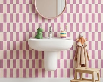 Tapeta w pionowe kafelki w stylu retro z truskawkami i śmietaną