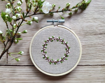 Spring Blossom Wreath Embroidery Hoop Craft Kit