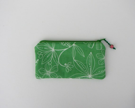 Small zippered bag - green/white floral design cotton, modern flower print - coin purse - purse organizer -handmade clay bead pull tab