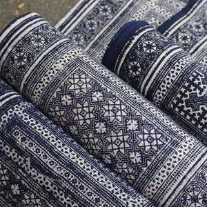 HUAMIAO - Traditioneller chinesischer Batik Vintage Leinenstoff - 23 cm breite Meterware
