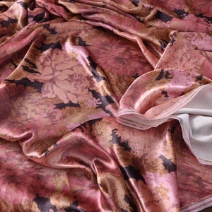 FUGMUD - 40 Momme Rosa Blümchen Seidensamt Stoff - 140 cm breite Masse