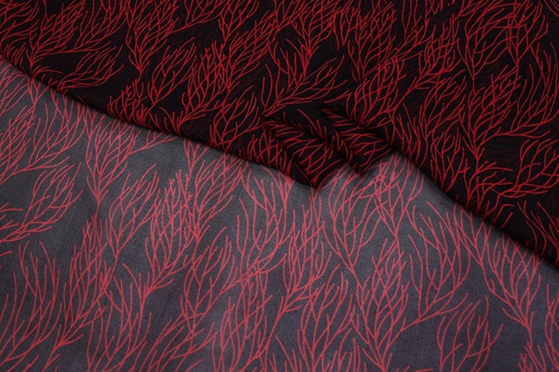 HONGSHANHU 8 Momme Red Coral bedruckter schwarzer Seidengeorgette-Stoff 138cm breite Masse Bild 2