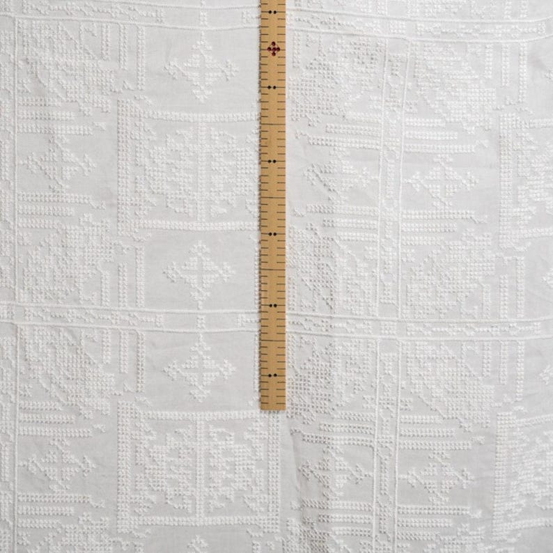 HEISHIZI - tissu soie coton brodé au point de croix vintage - 135 cm de large par mètre Off White