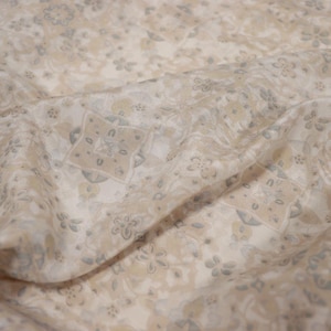 SUYAAT - 12 momme Floral Print Silk Crepe de Chine Fabric - 110cm wide by the Yard