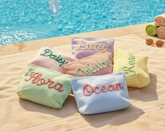 Aangepaste naam Seersucker make-uptas, gepersonaliseerd make-upzakje chenille, preppy reistoilettas voor dames