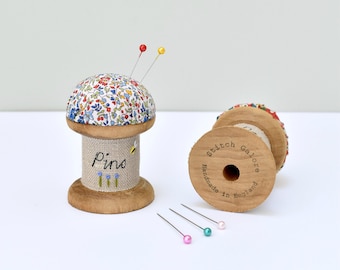 Pincushion, embroidered linen pincushion, wooden bobbin, cotton reel pin cushion, wooden spool pin holder, needle holder, gift for sewer