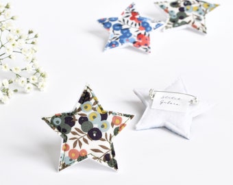 Christmas star badge, Liberty fabric star brooch, Star pin, Christmas jewellery, festive brooch, Christmas badge, Christmas stocking filler