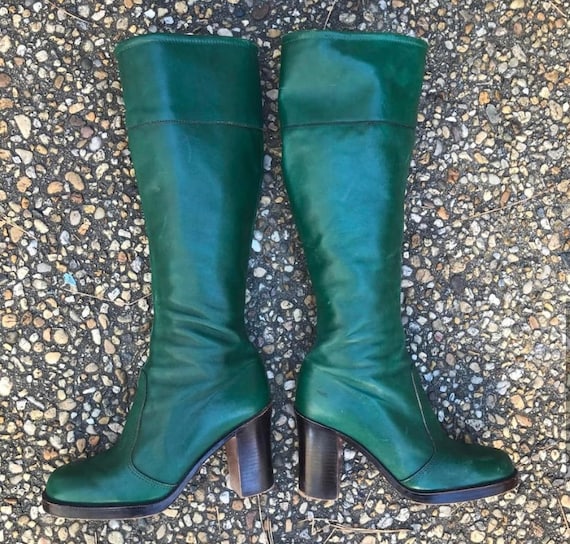 Vintage 1970’s forest green leather tall zip made… - image 7