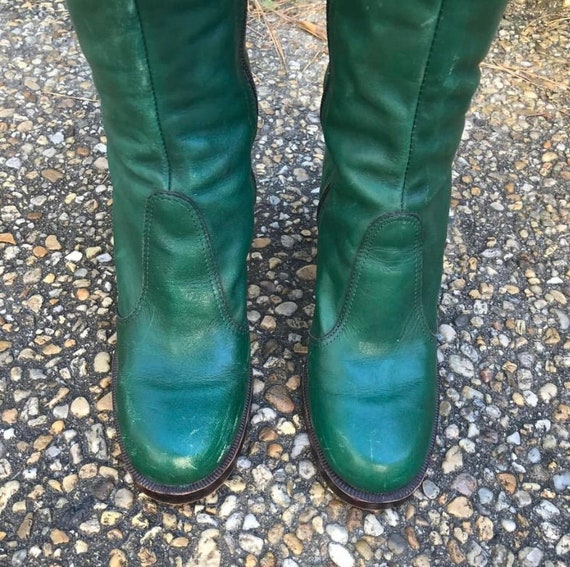 Vintage 1970’s forest green leather tall zip made… - image 5