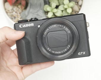 Canon PowerShot G7 X Mark III 4K Compact Vlogging Camera with Flip-Up Screen