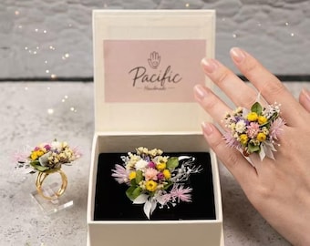 Anello floreale fatto a mano, gioiello da sposa boho, anello con bouquet ispirato alla natura
