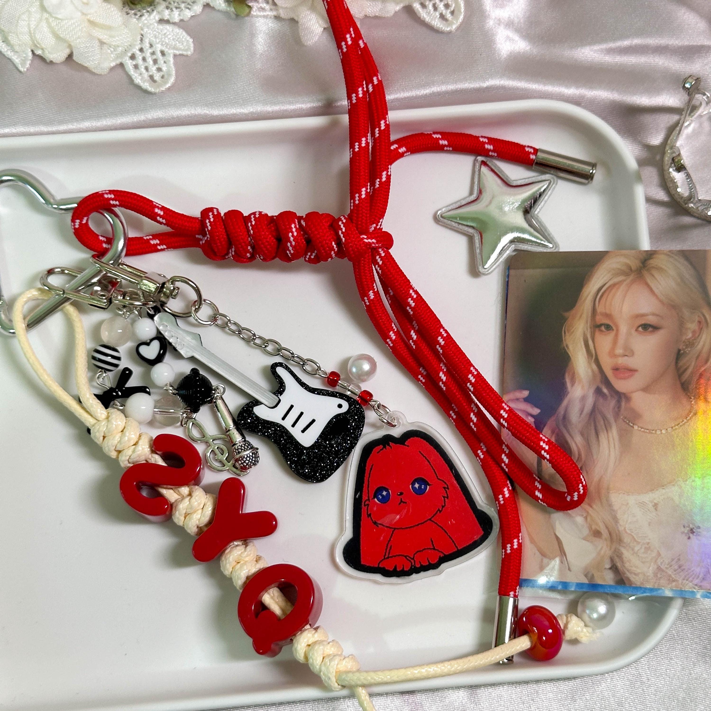 idle yuqi Wendy’s トレカ　セルカ　アクリルキーホルダー　ウギ Yuqi - Etsy