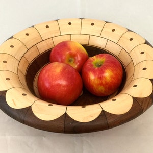 Maple and Walnut Bowl B30 image 1