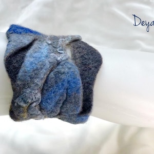 Nuno felt bracelet silk and fine merino wool/ arm band bracelet/ felt cuff/ nuno felted women accessories/ fine merino wool/natural