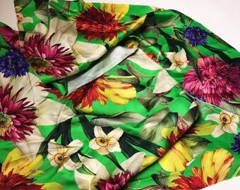 2 Pieces 100% Pure Silk satin fabric Scraps Triangle Shapes Flower Pattern