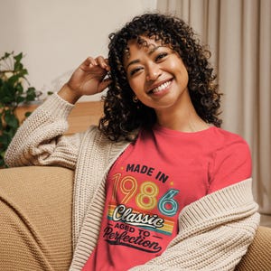 1986 Retro Birthday Sweatshirt – Vintage 40th Birthday Gift – Unisex T-Shirt for Men & Women – Classic 90s Style Party Anniversary Outfit