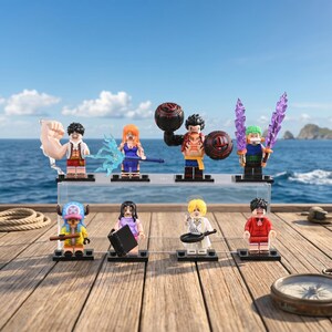 8 Pack One Piece Hero Set, BF-37 & Straw Hat Crew, Display Case Included, Unique Fan Gift