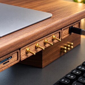 Natural Wood USB-C Charging Hub, 4-Port Fast Charging, Independent Switches (Beech/Walnut)