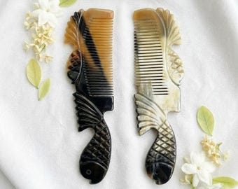 Kam i naturhorn, handgjord snidad hårkam, hårkam, elegant håraccessoar, present till kvinnor