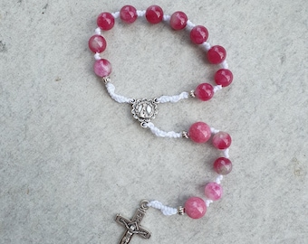 Rosario de bolsillo Rosa Mystica / Turmalina sandía y rodocrosita / Regalo católico hecho a mano / Rosario decenal con piedras preciosas naturales