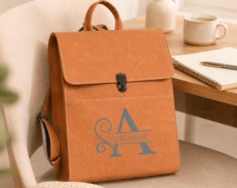 Sac à dos pour ordinateur portable en cuir PU gravé personnalisé, sac de travail avec prénom monogramme personnalisé, cadeau d'école de voyage à rabat